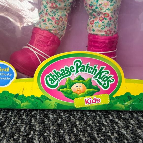 Cabbage Patch Kids Doll Adoptimals with Heartbeat Key 15" Brown Curly Hair NEW - Picture 8 of 11